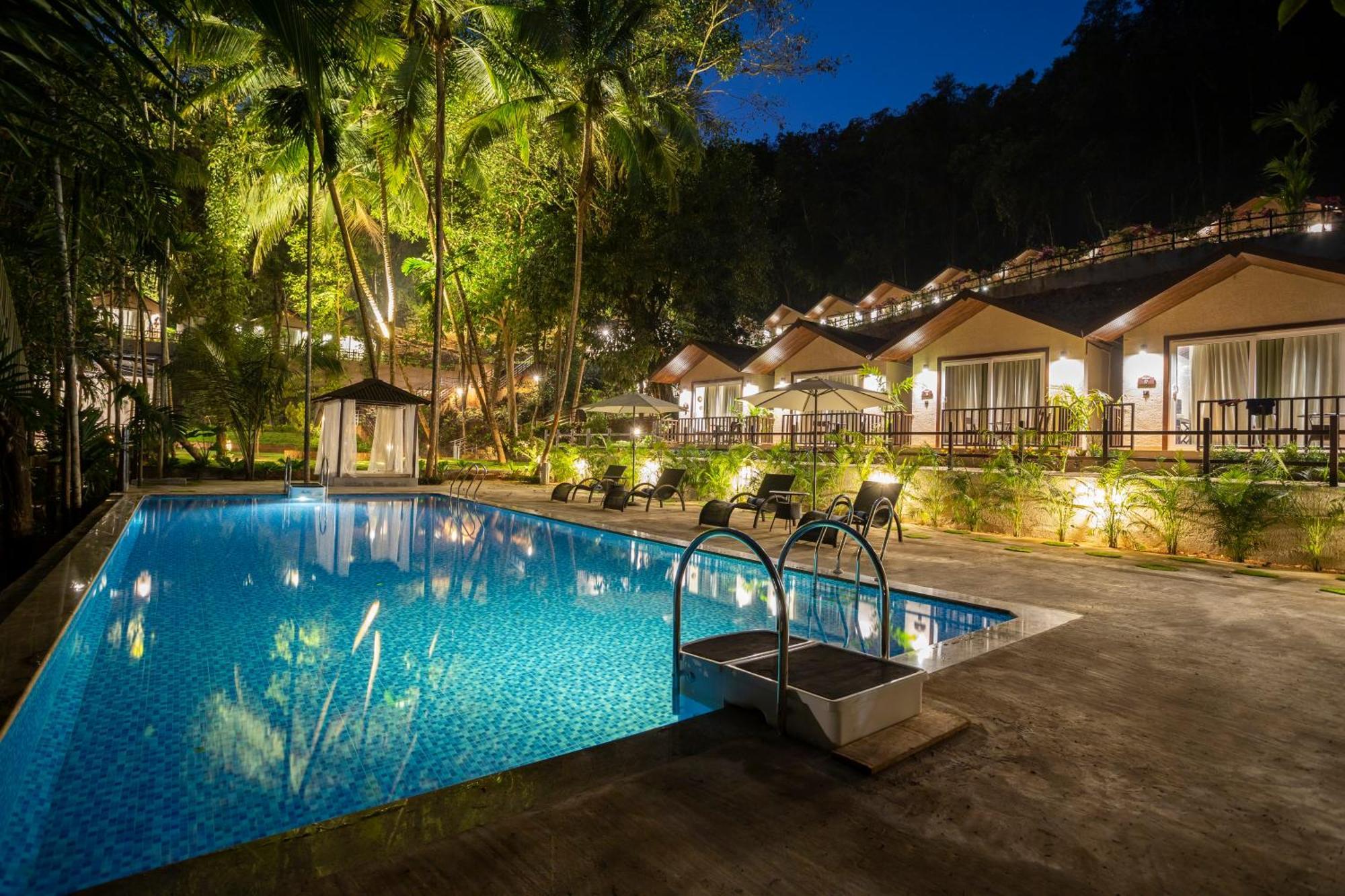 Hotel Stone Wood Premier Gokarna Gokarna  Exterior foto