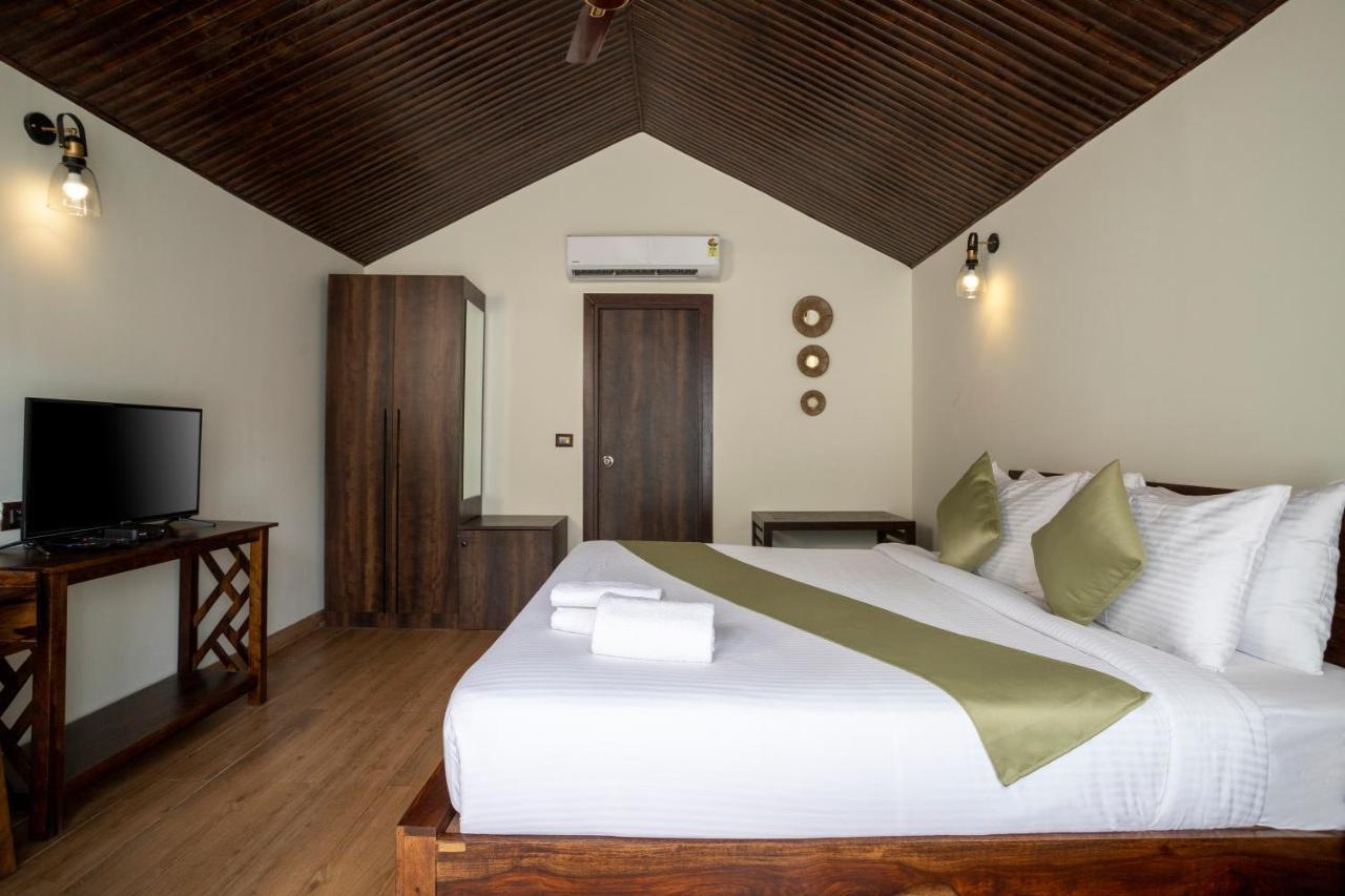 Hotel Stone Wood Premier Gokarna Gokarna  Exterior foto