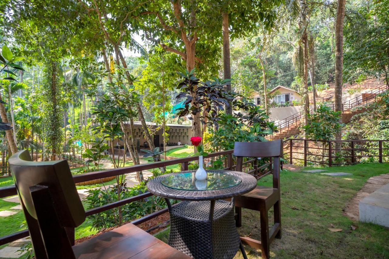 Hotel Stone Wood Premier Gokarna Gokarna  Exterior foto