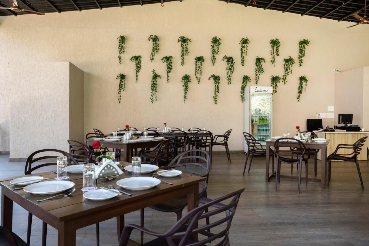 Hotel Stone Wood Premier Gokarna Gokarna  Exterior foto
